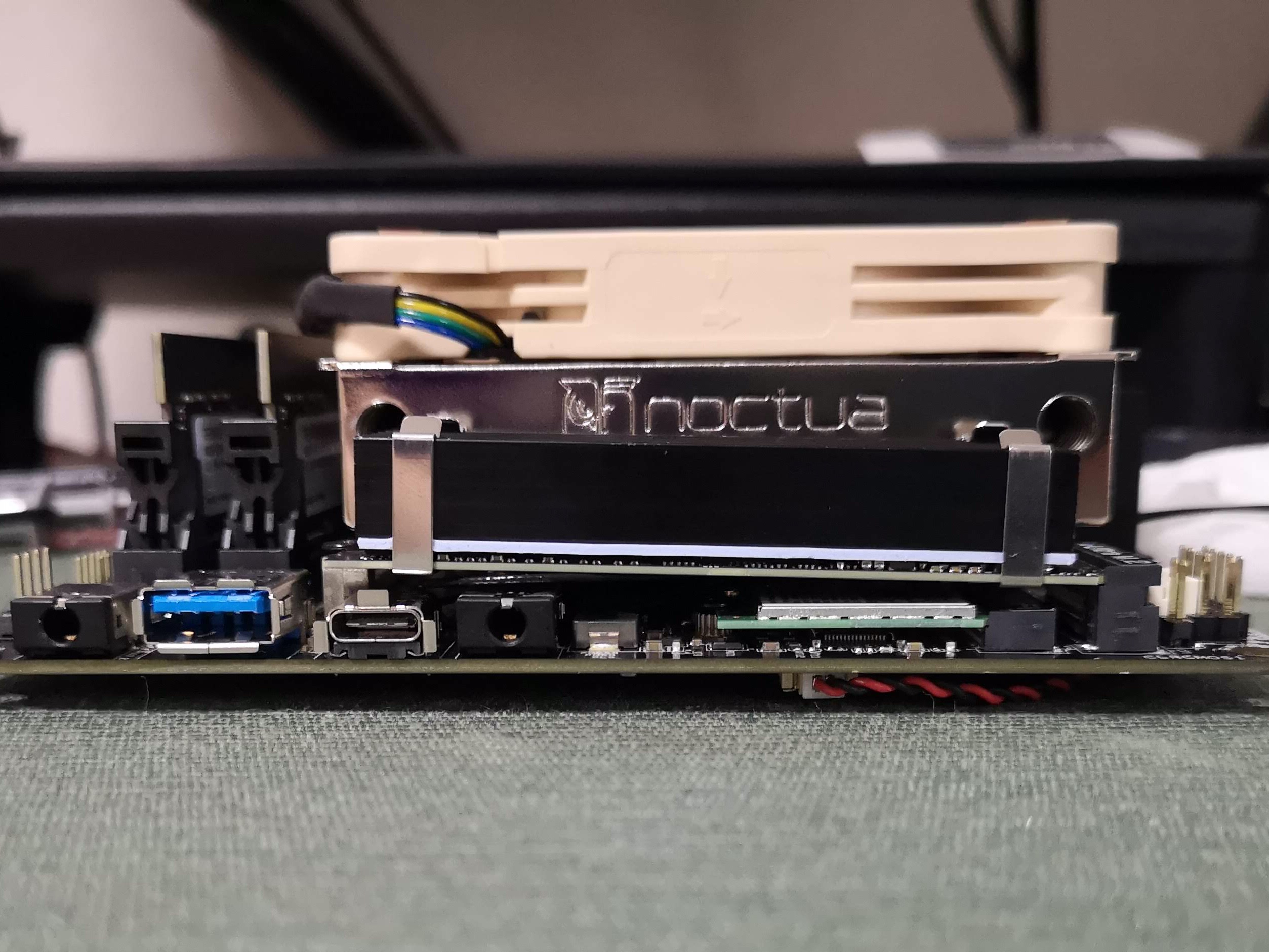 Ryzen 5 3400Gの為にDeskMini A300を組んだら色々罠を踏んだ話 | け